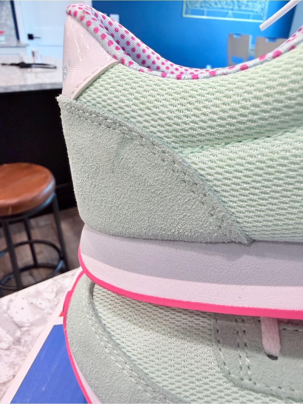 New Balance WL410PKB Seafoam Green & Pink Retro Sneakers Woman’s Size 9 EUC - Picture 12 of 12